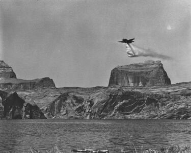 Stocking rainbow trout in Lake PowellPhoto by Rex Gary Schmidt. Courtesy of National Conservation Training Center. #5066